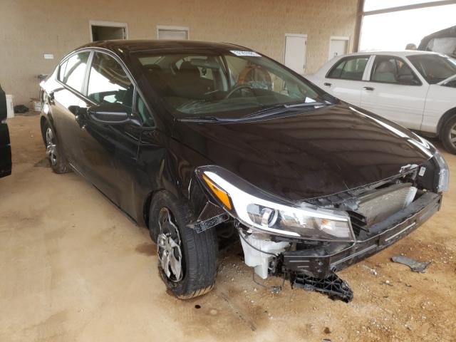 KIA FORTE LX 2018 3kpfk4a71je183196