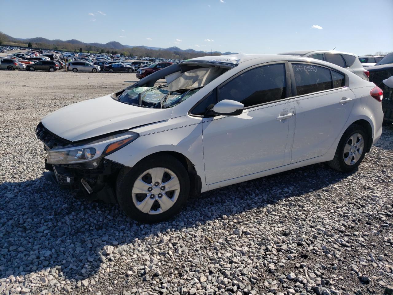 KIA FORTE 2018 3kpfk4a71je206363