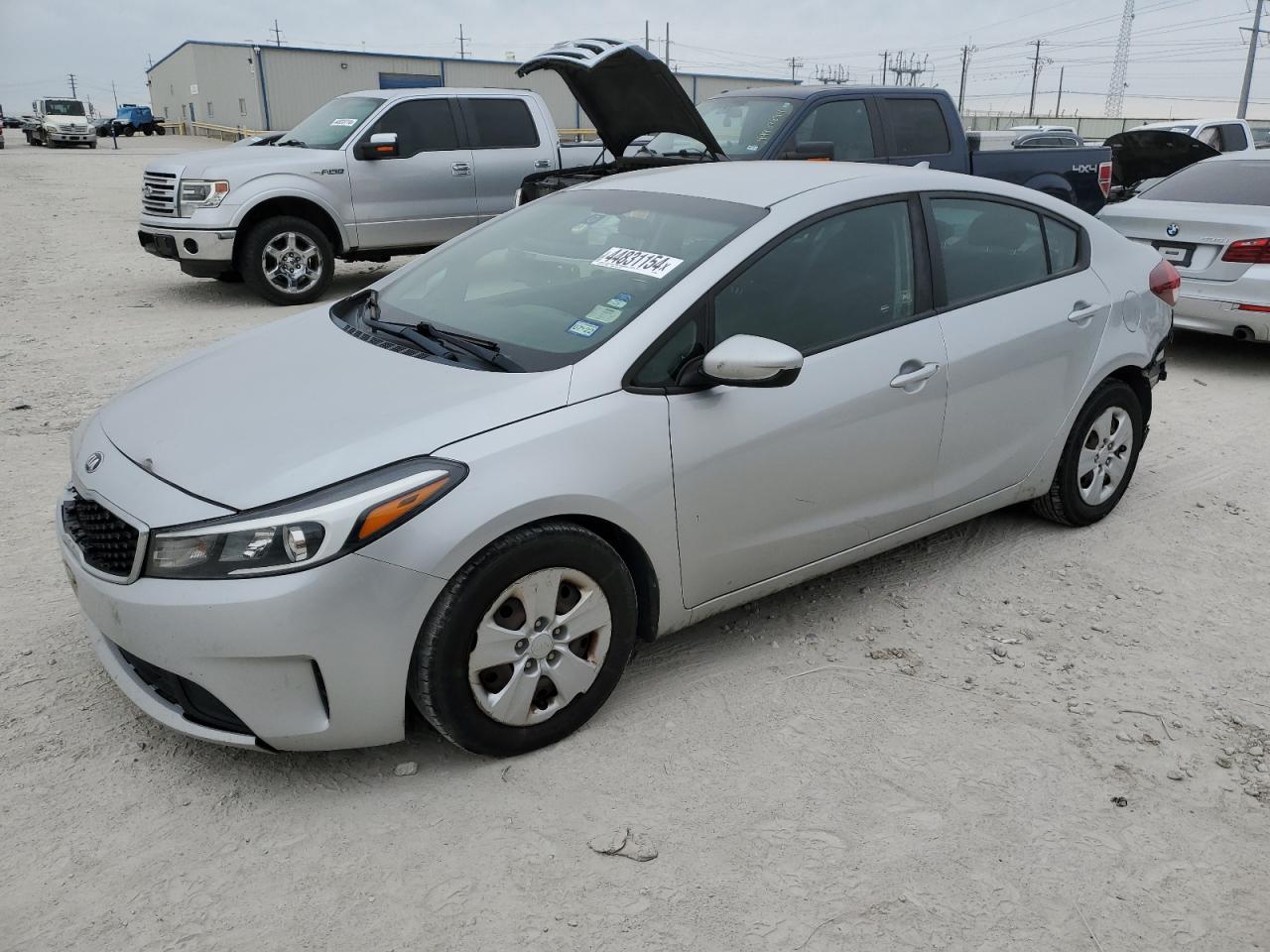 KIA FORTE 2018 3kpfk4a71je260245