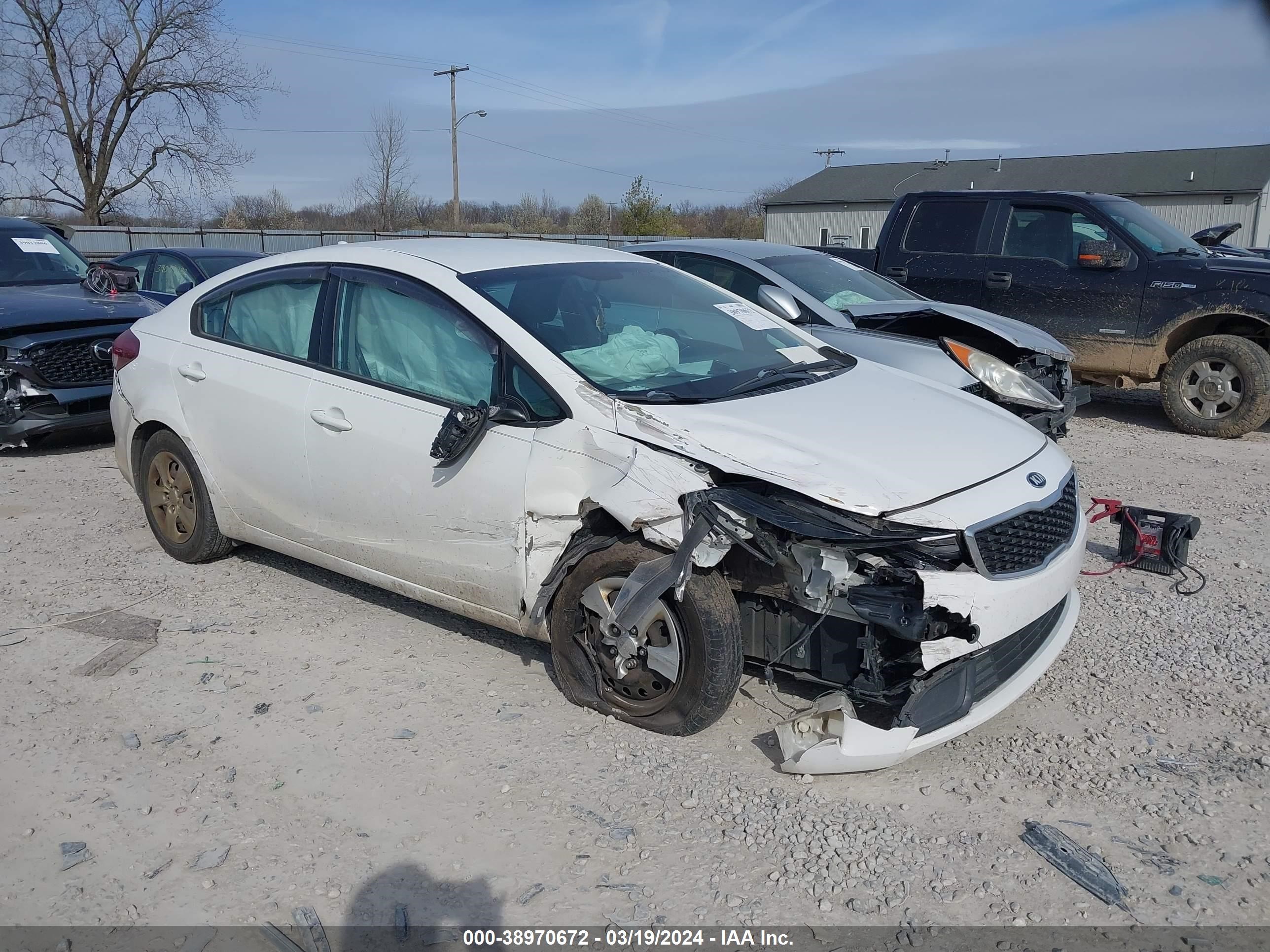 KIA FORTE 2017 3kpfk4a72he063868