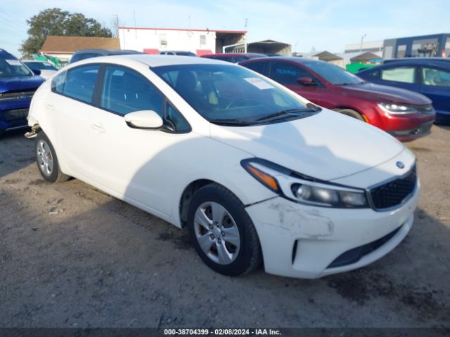 KIA FORTE 2017 3kpfk4a72he156874