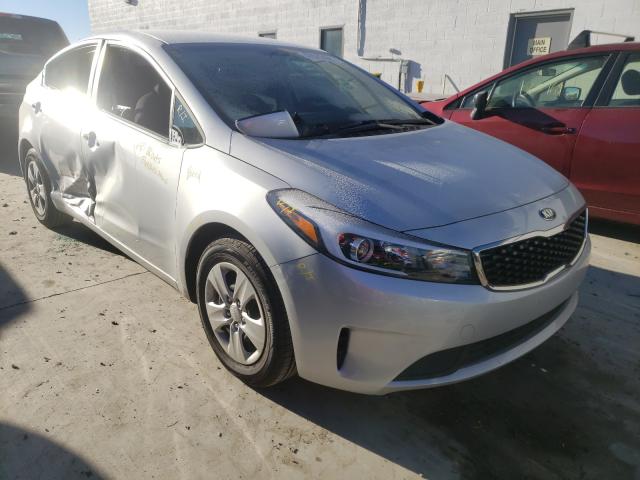 KIA FORTE LX 2018 3kpfk4a72je164639