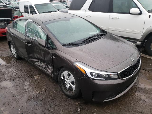 KIA FORTE LX 2018 3kpfk4a72je174670