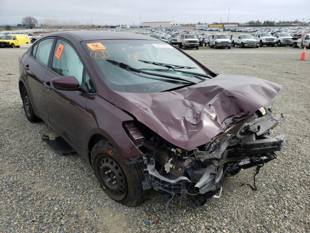 KIA FORTE LX 2018 3kpfk4a72je187483