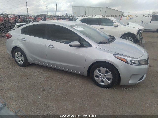 KIA FORTE 2018 3kpfk4a72je203035