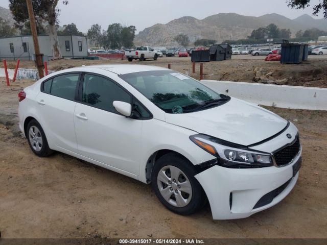 KIA FORTE 2018 3kpfk4a72je273702