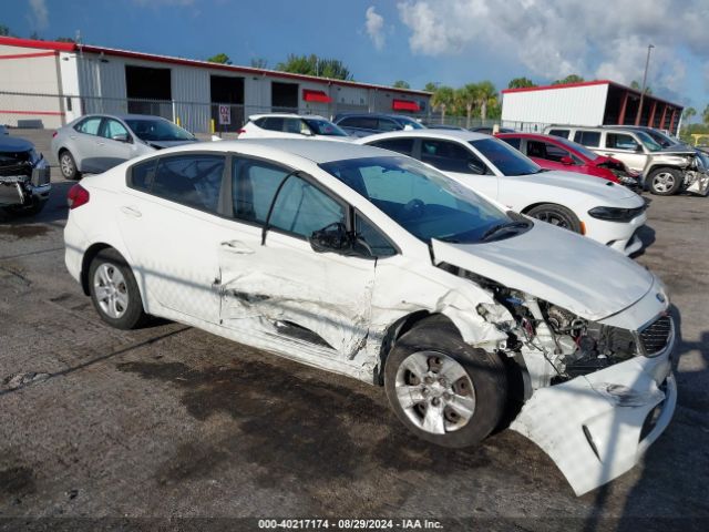 KIA FORTE 2017 3kpfk4a73he033231