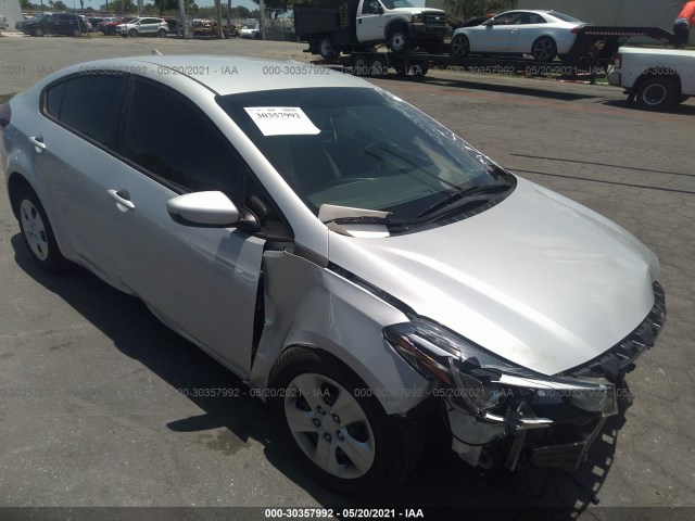 KIA FORTE 2018 3kpfk4a73je198623