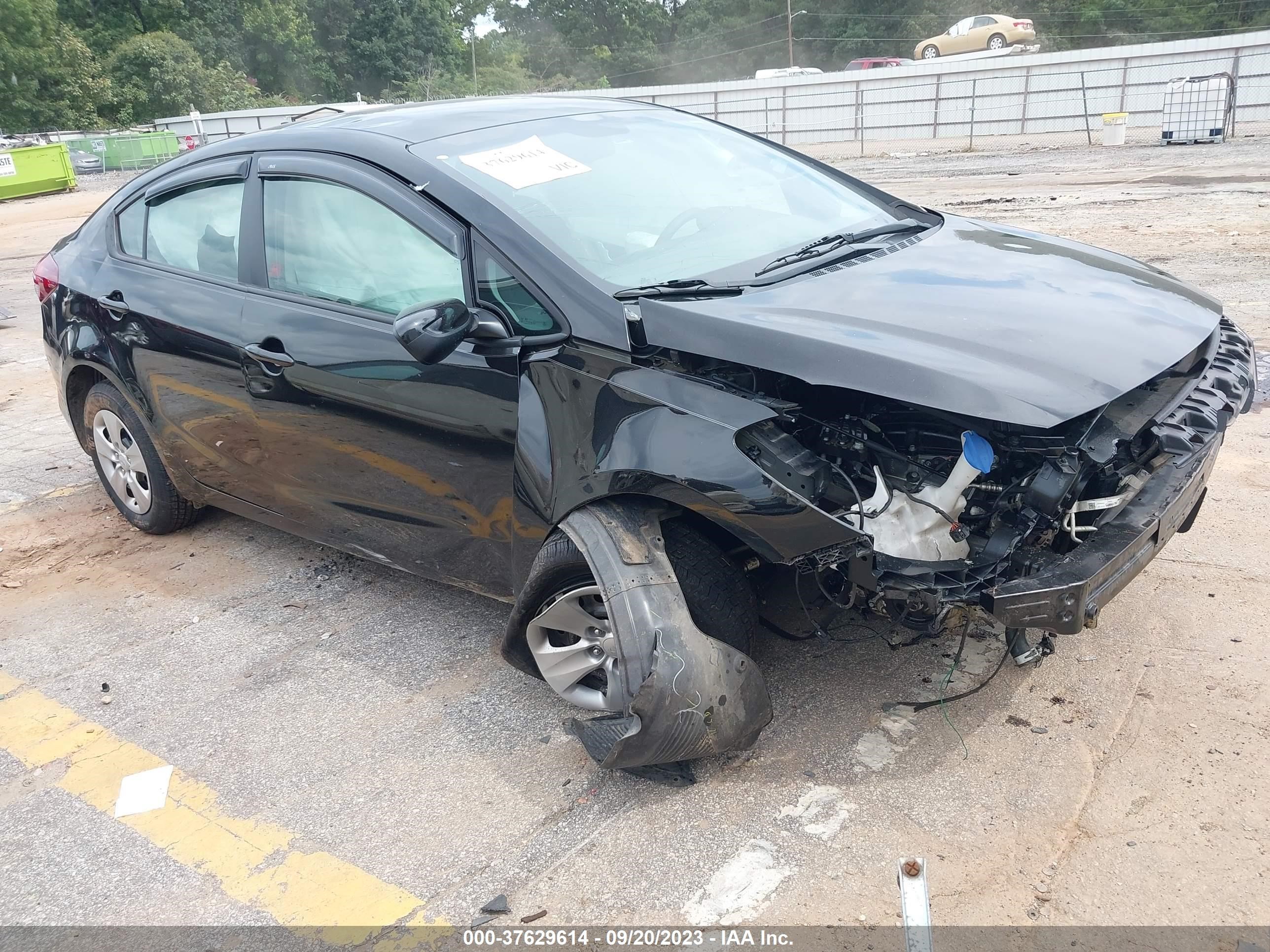 KIA FORTE 2018 3kpfk4a73je283526