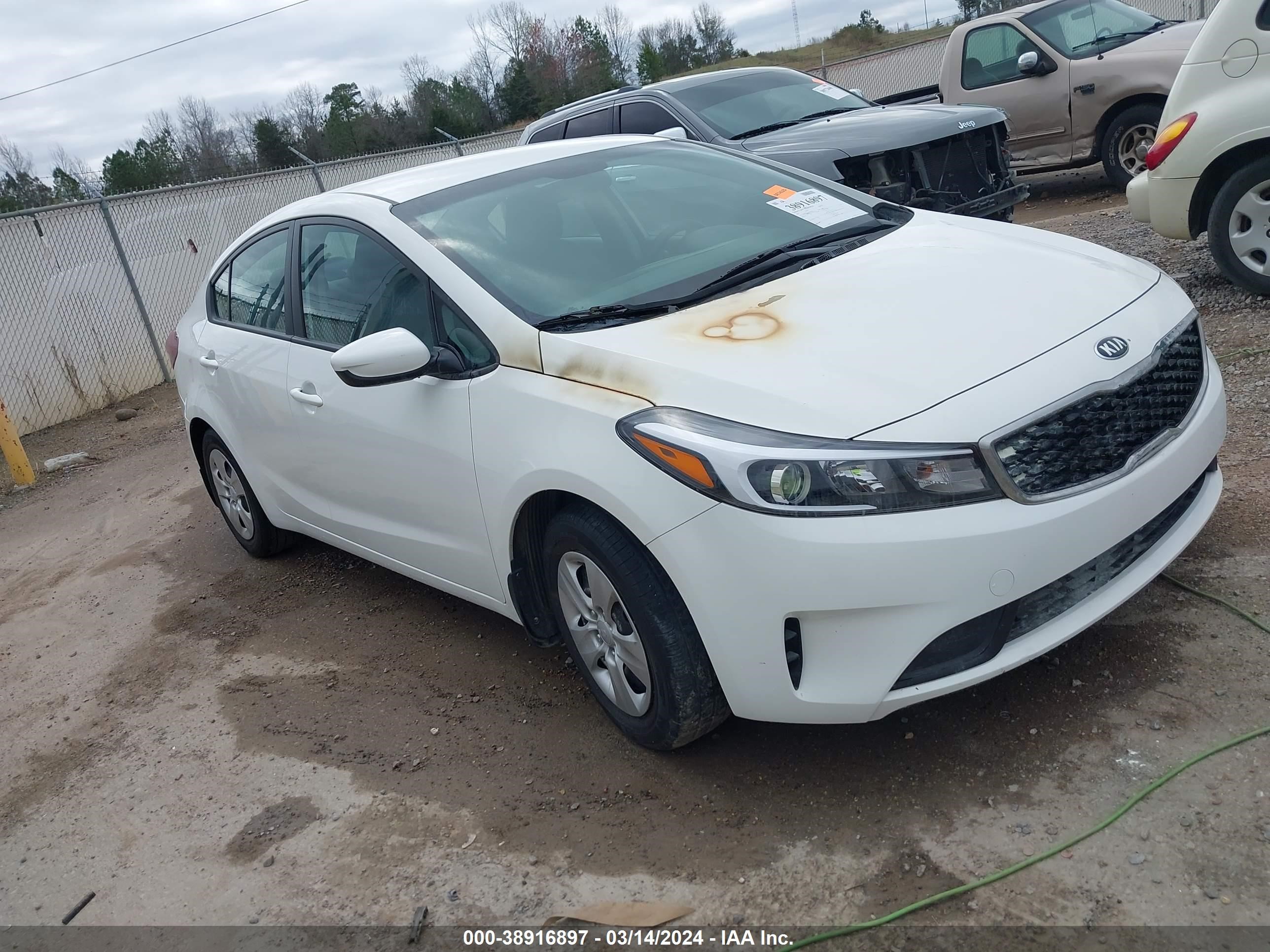 KIA FORTE 2017 3kpfk4a74he028197