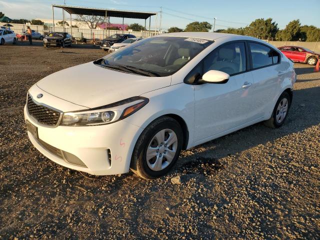 KIA FORTE 2017 3kpfk4a74he041936