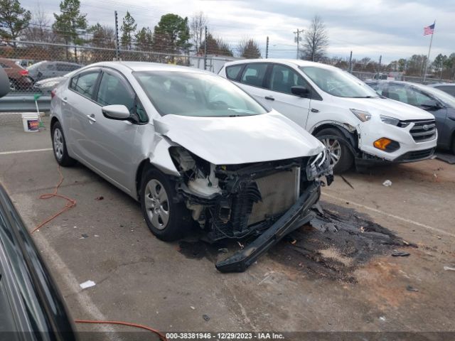 KIA FORTE 2017 3kpfk4a74he126484