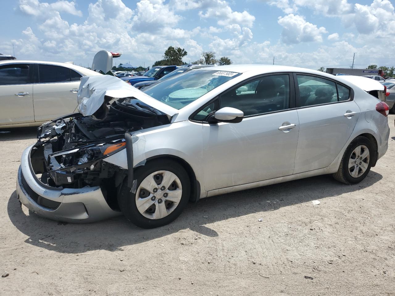 KIA FORTE 2018 3kpfk4a74je212285