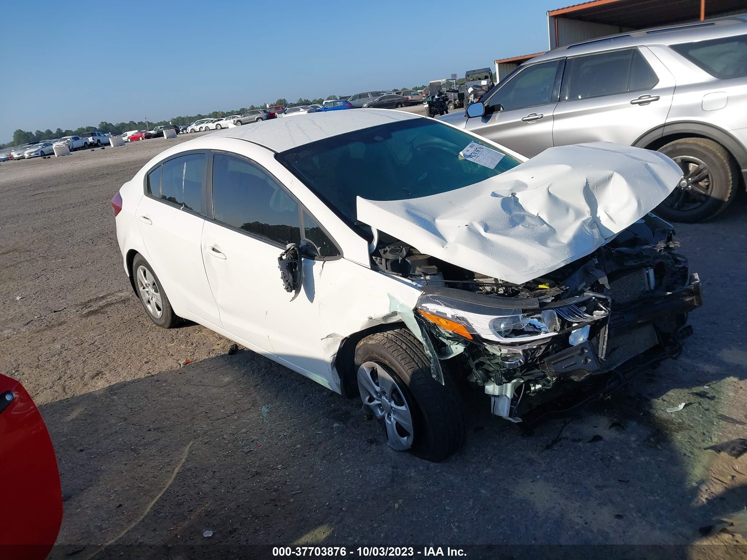 KIA FORTE 2018 3kpfk4a74je214439