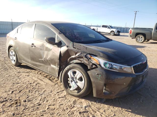 KIA FORTE LX 2018 3kpfk4a74je216563