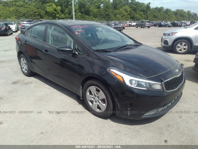 KIA FORTE 2018 3kpfk4a74je219026