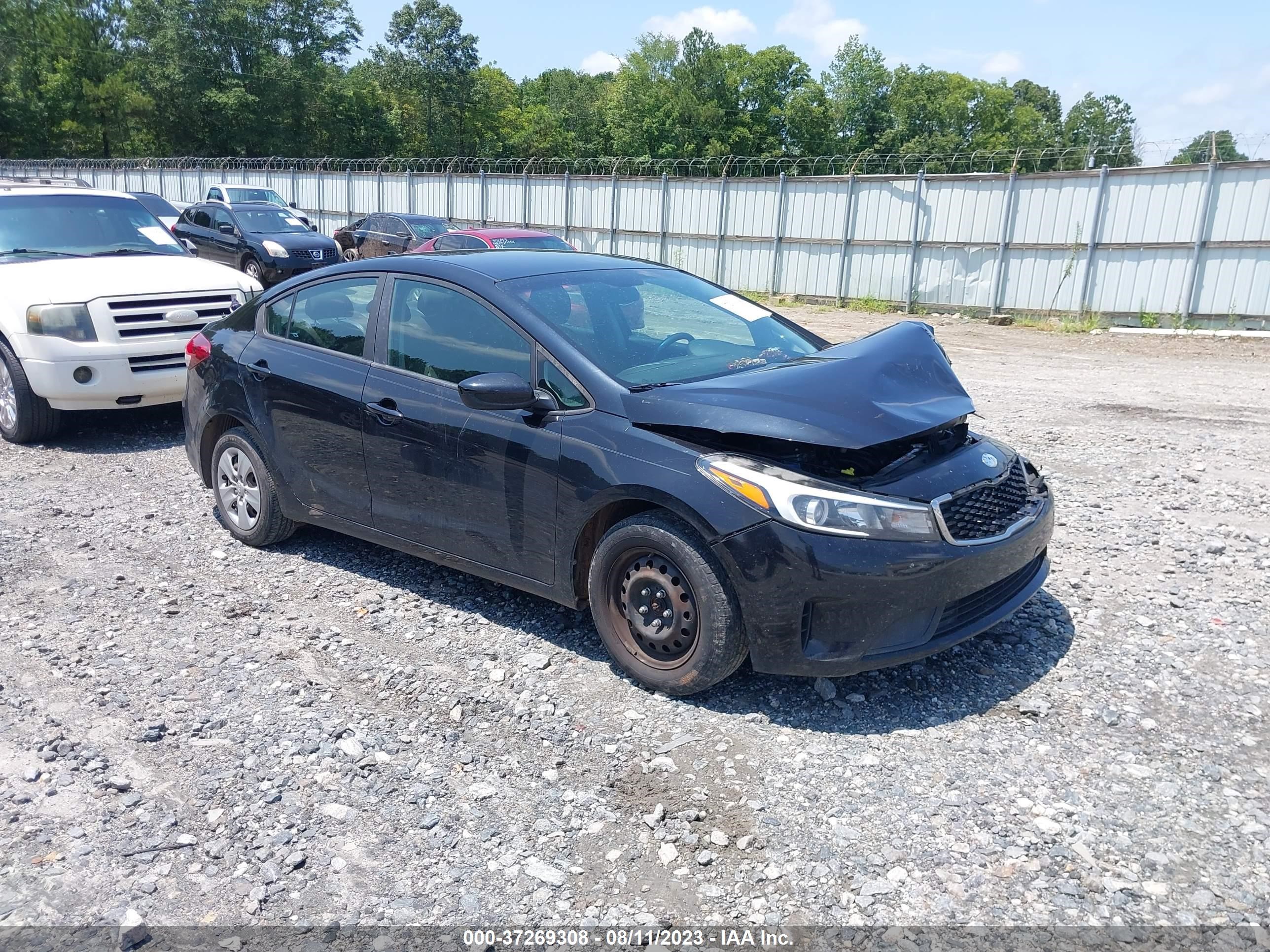 KIA FORTE 2018 3kpfk4a74je221648