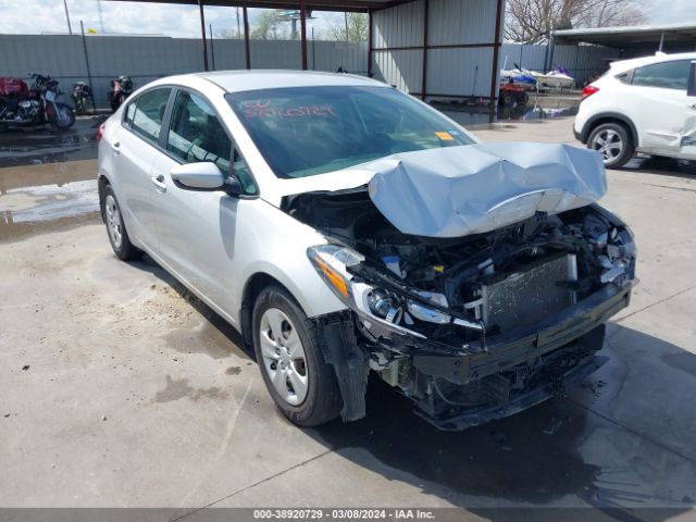 KIA FORTE 2018 3kpfk4a74je227529