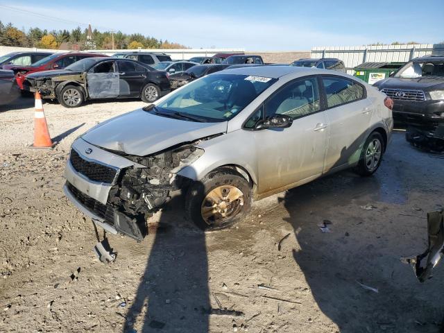 KIA FORTE LX 2018 3kpfk4a74je232066