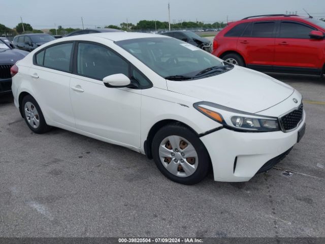 KIA FORTE 2018 3kpfk4a74je233668