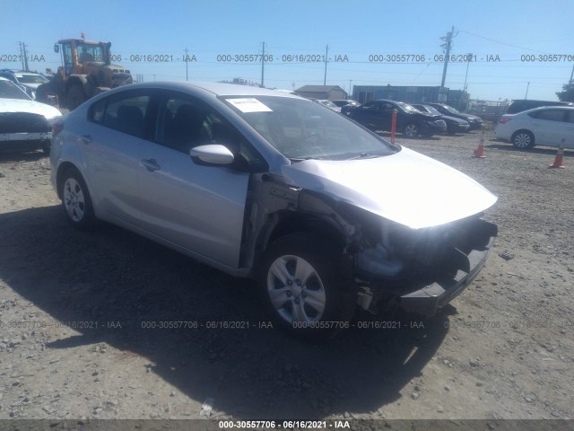 KIA FORTE 2018 3kpfk4a74je256979