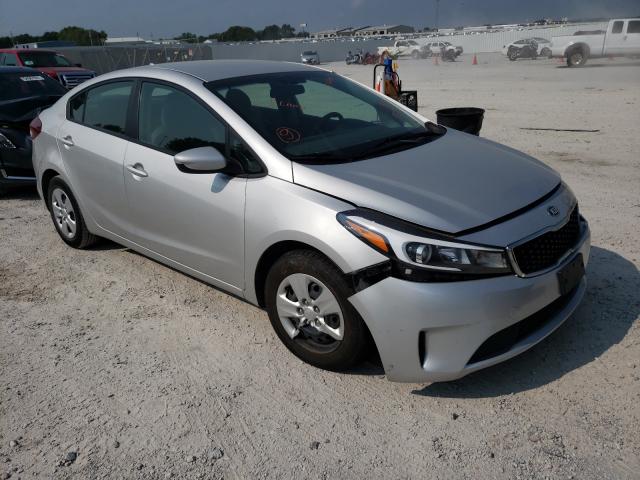 KIA FORTE LX 2018 3kpfk4a74je258201