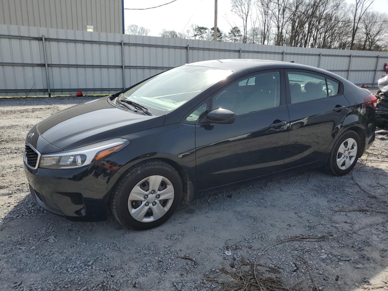 KIA FORTE 2018 3kpfk4a74je268730