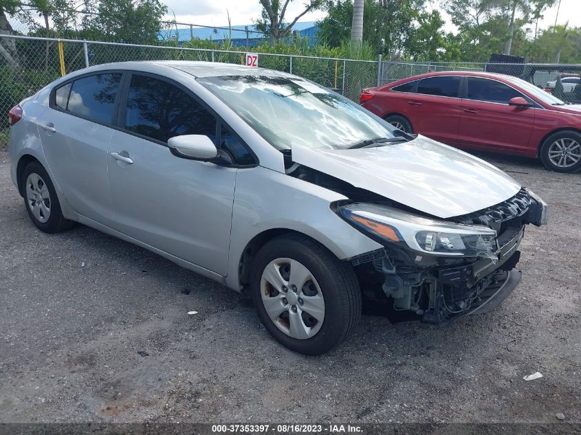 KIA FORTE 2018 3kpfk4a74je269666