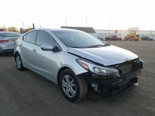 KIA FORTE LX 2017 3kpfk4a75he070488