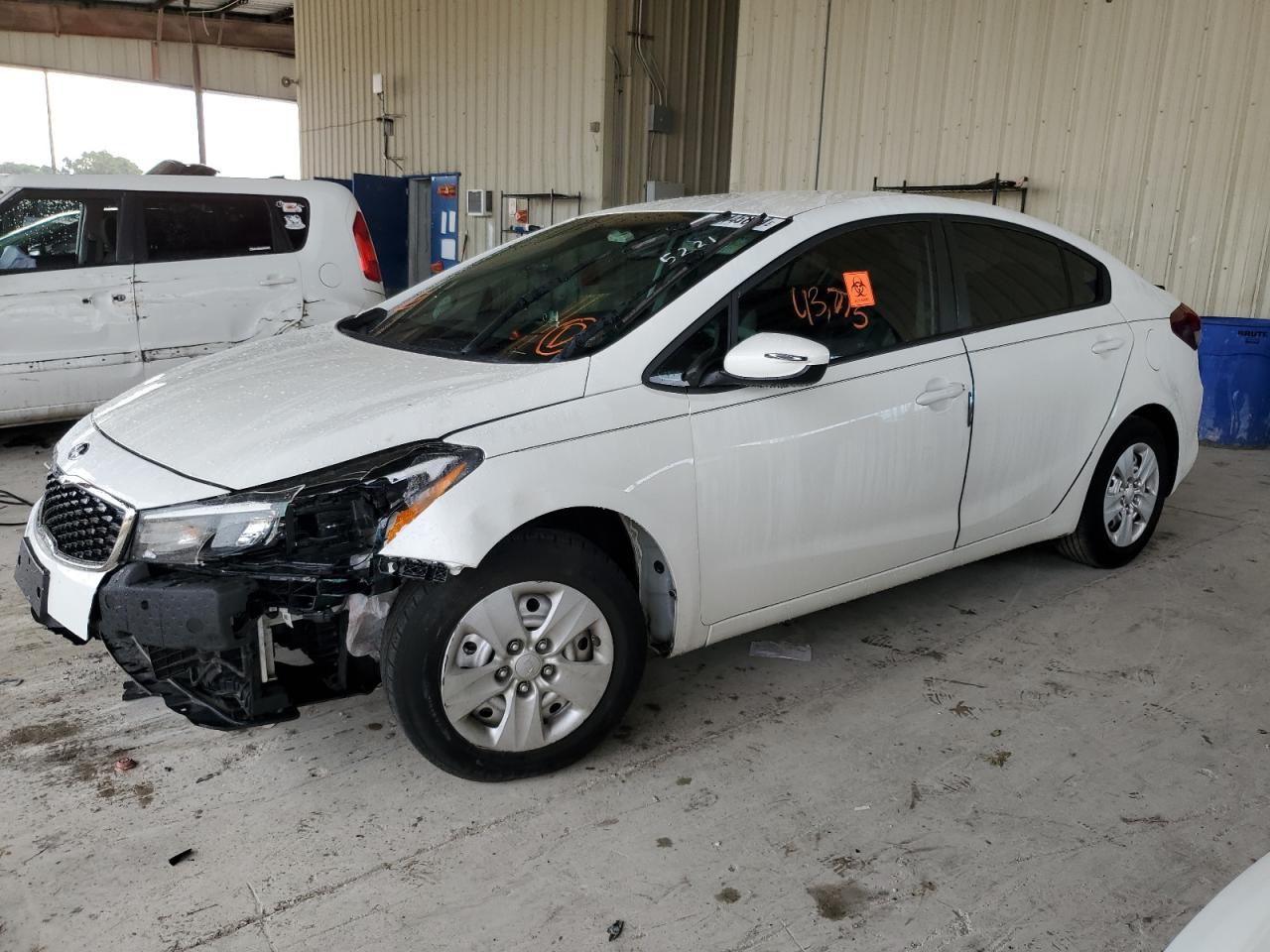 KIA FORTE 2017 3kpfk4a75he115221