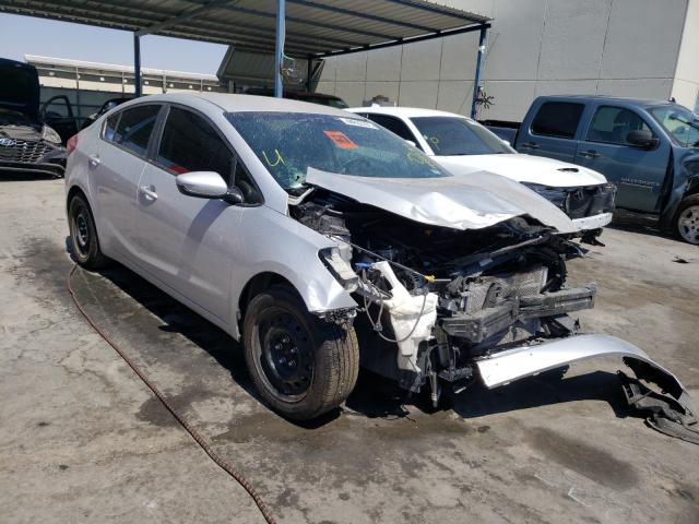 KIA FORTE LX 2018 3kpfk4a75je192614