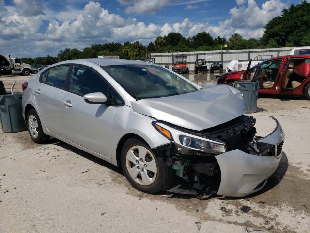 KIA FORTE LX 2018 3kpfk4a75je271653