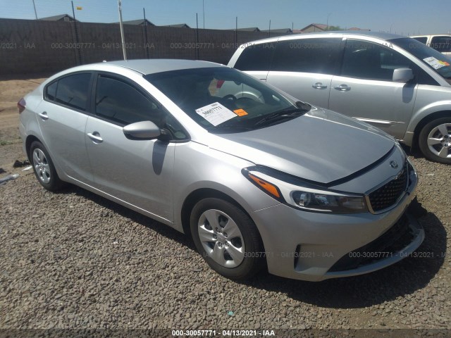 KIA FORTE 2017 3kpfk4a76he018786