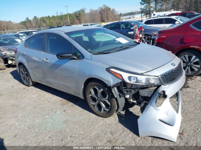 KIA FORTE 2017 3kpfk4a76he033028