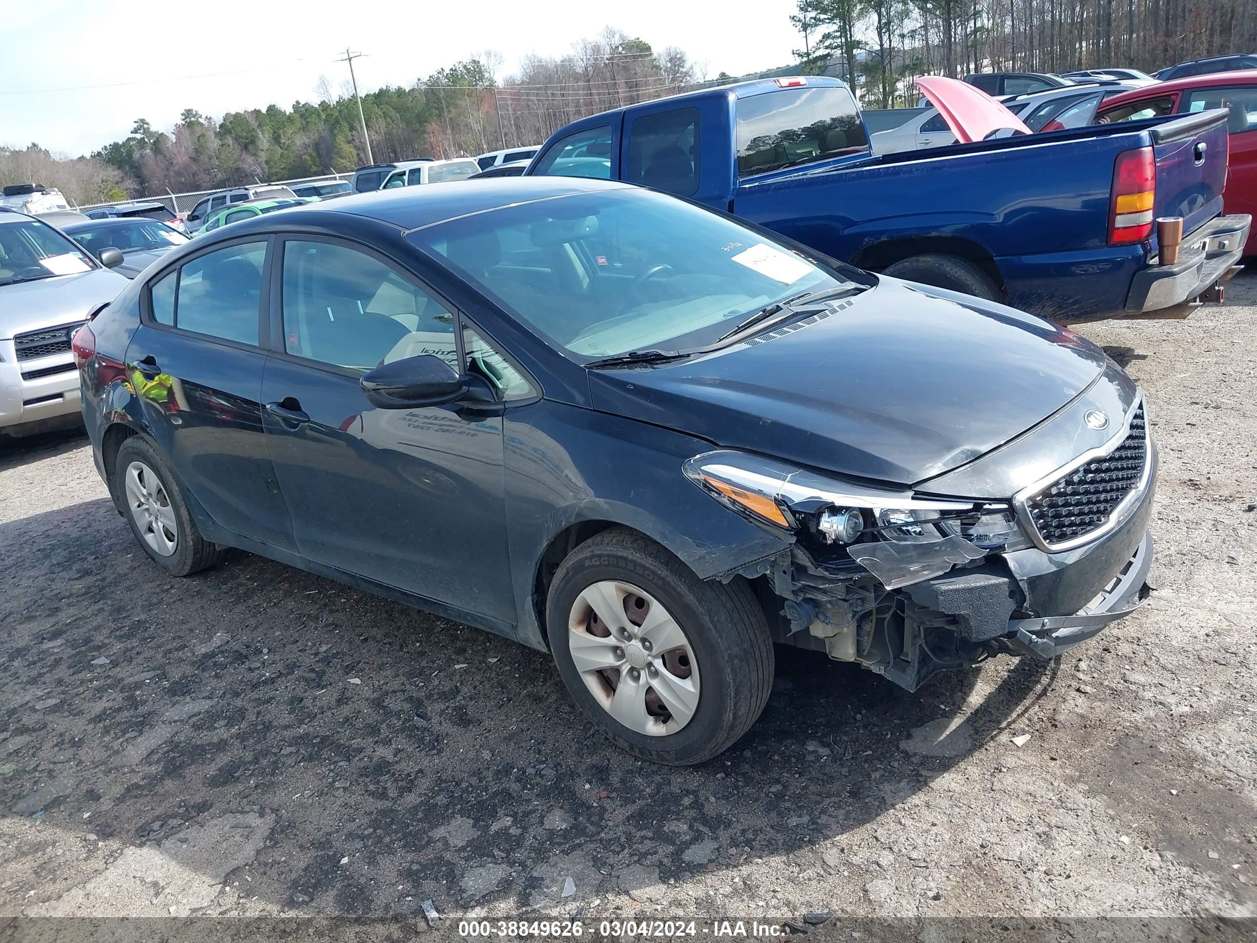 KIA FORTE 2017 3kpfk4a76he058799