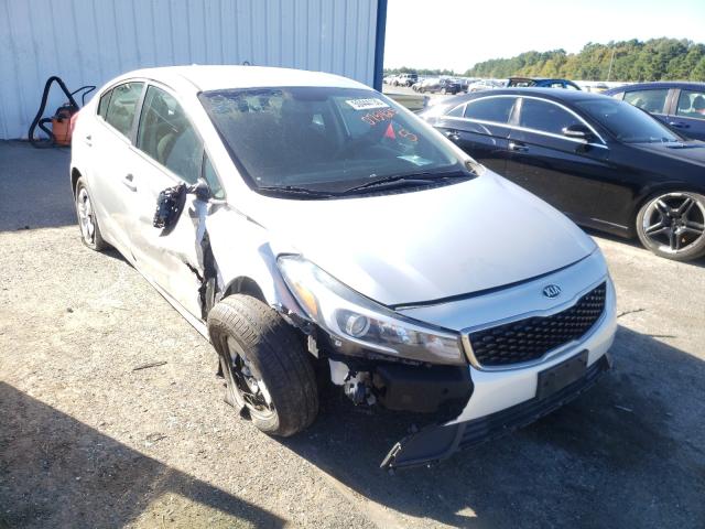 KIA FORTE LX 2017 3kpfk4a76he075425