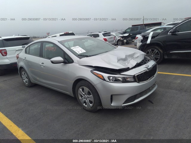 KIA FORTE 2017 3kpfk4a76he130407