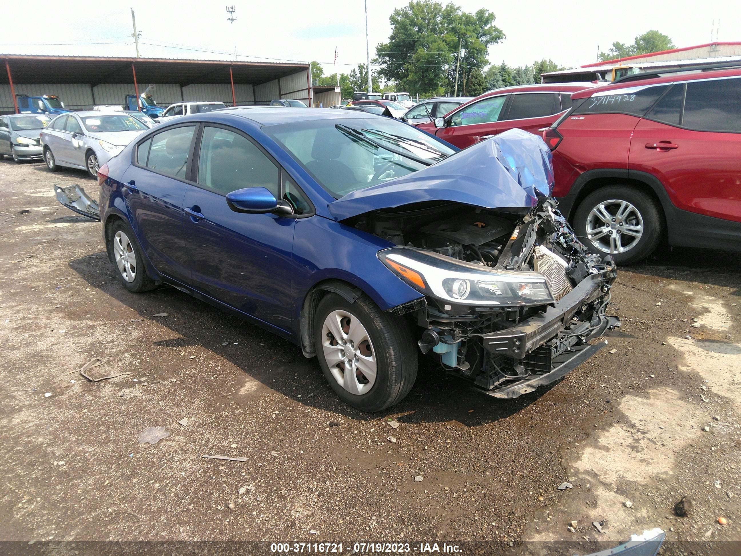 KIA FORTE 2018 3kpfk4a76je169665