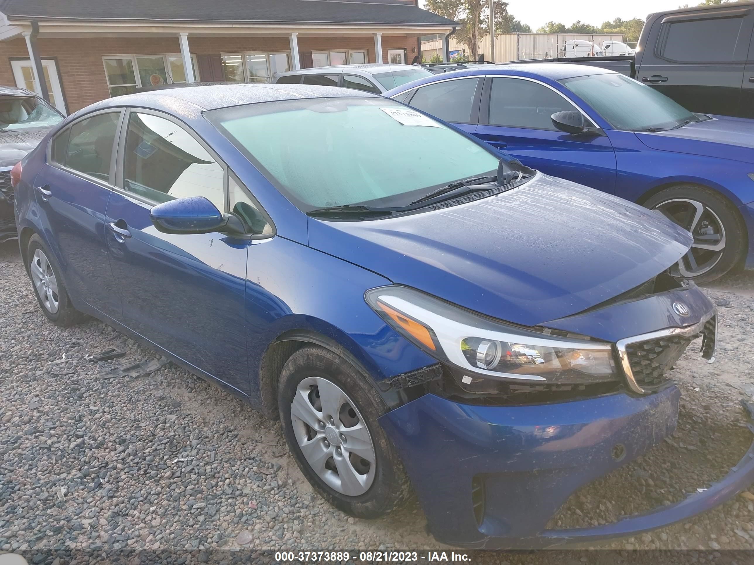 KIA FORTE 2018 3kpfk4a76je191357