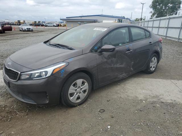 KIA FORTE 2018 3kpfk4a76je227306