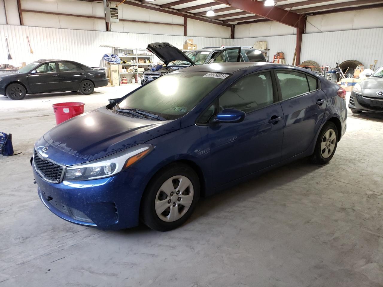 KIA FORTE 2018 3kpfk4a76je255302