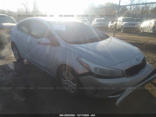 KIA FORTE 2018 3kpfk4a76je261746