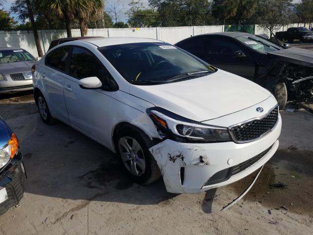 KIA FORTE LX 2017 3kpfk4a77he025326