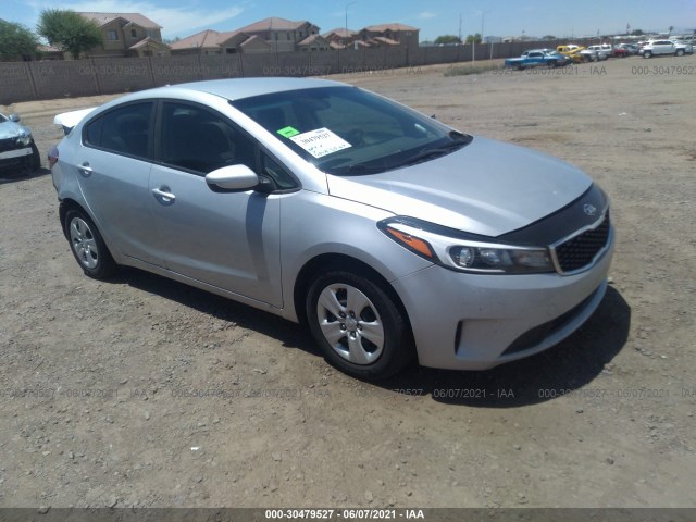 KIA FORTE 2017 3kpfk4a77he026430