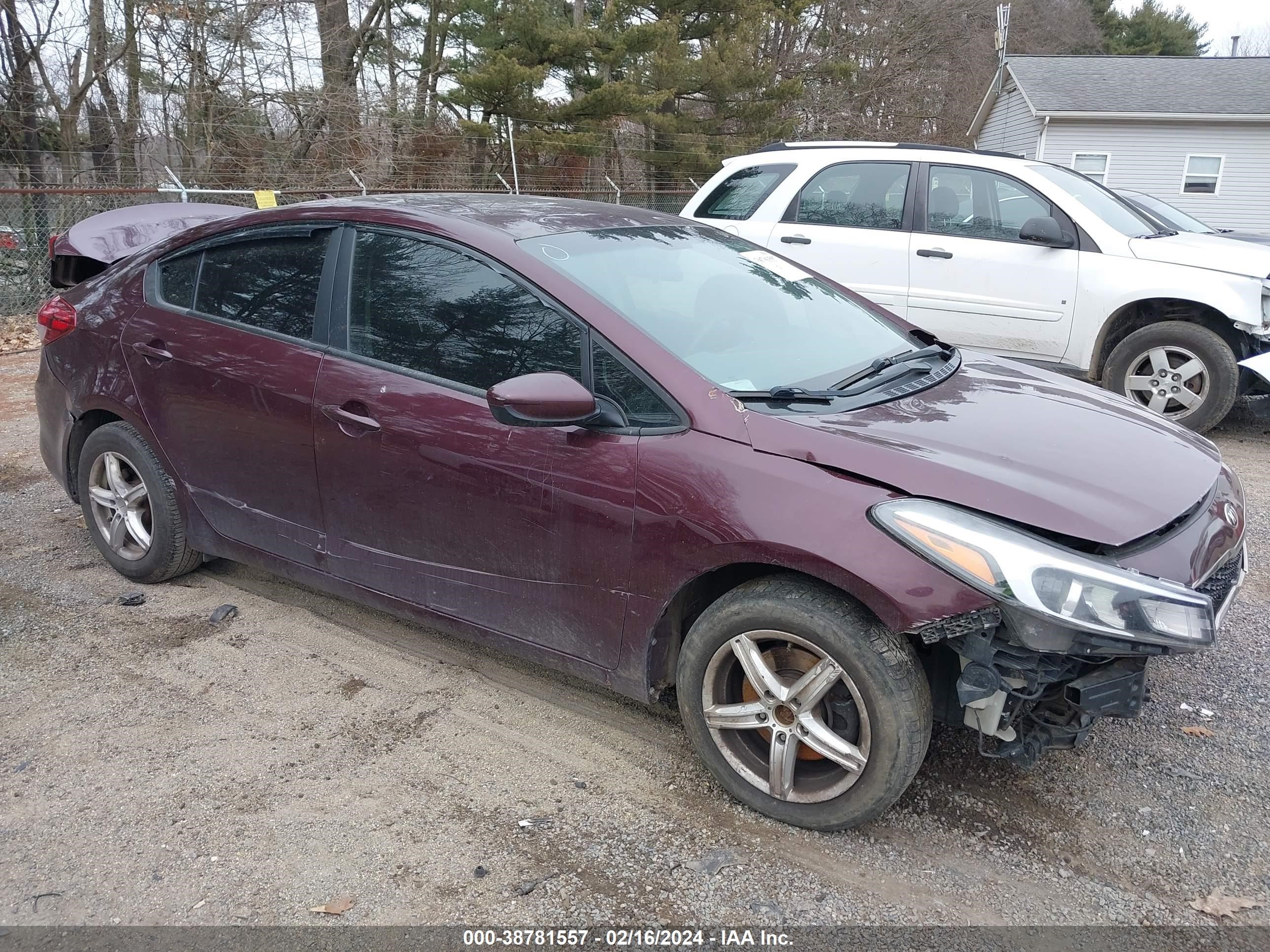 KIA FORTE 2017 3kpfk4a77he027528