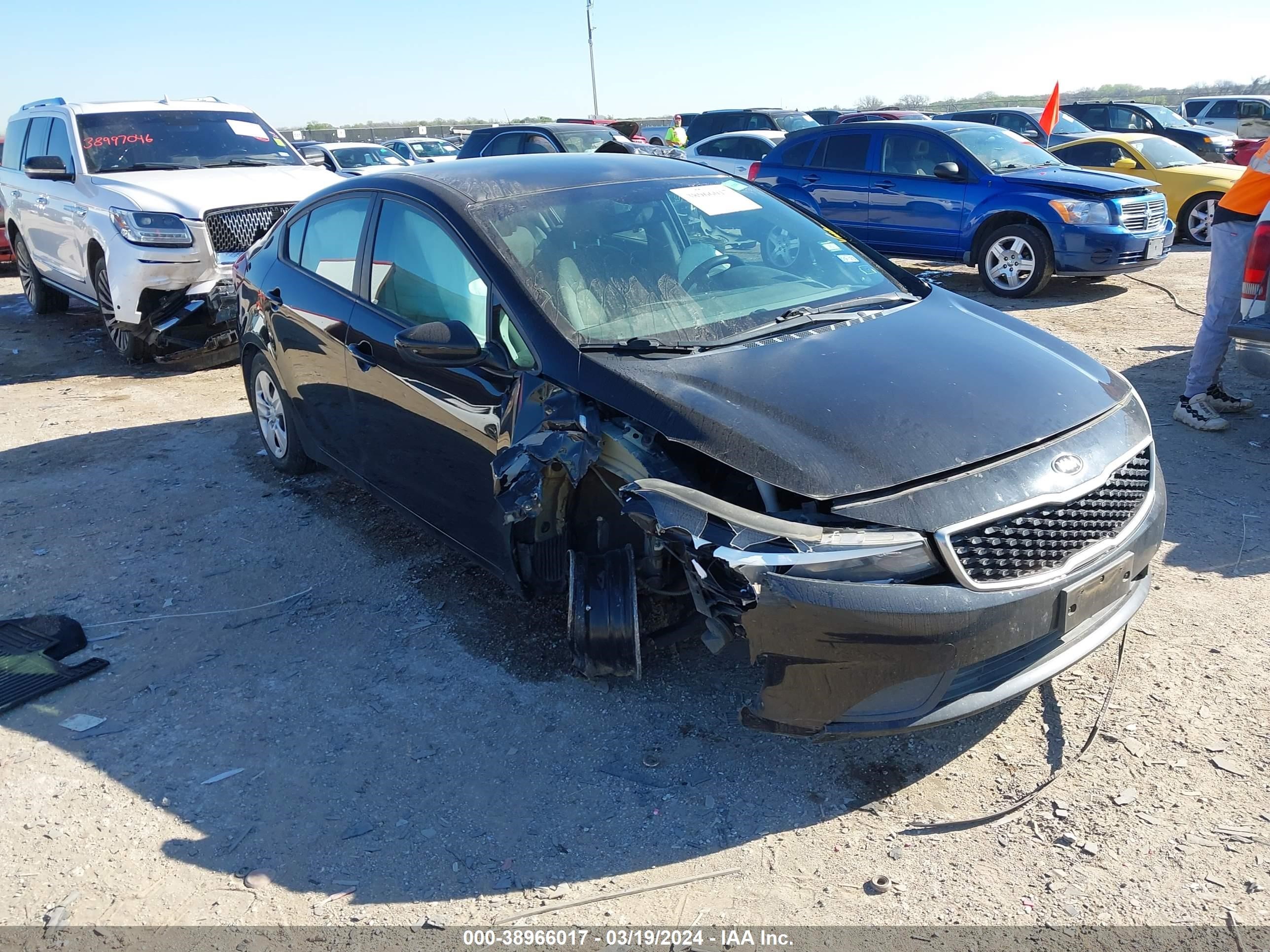 KIA FORTE 2017 3kpfk4a77he053644