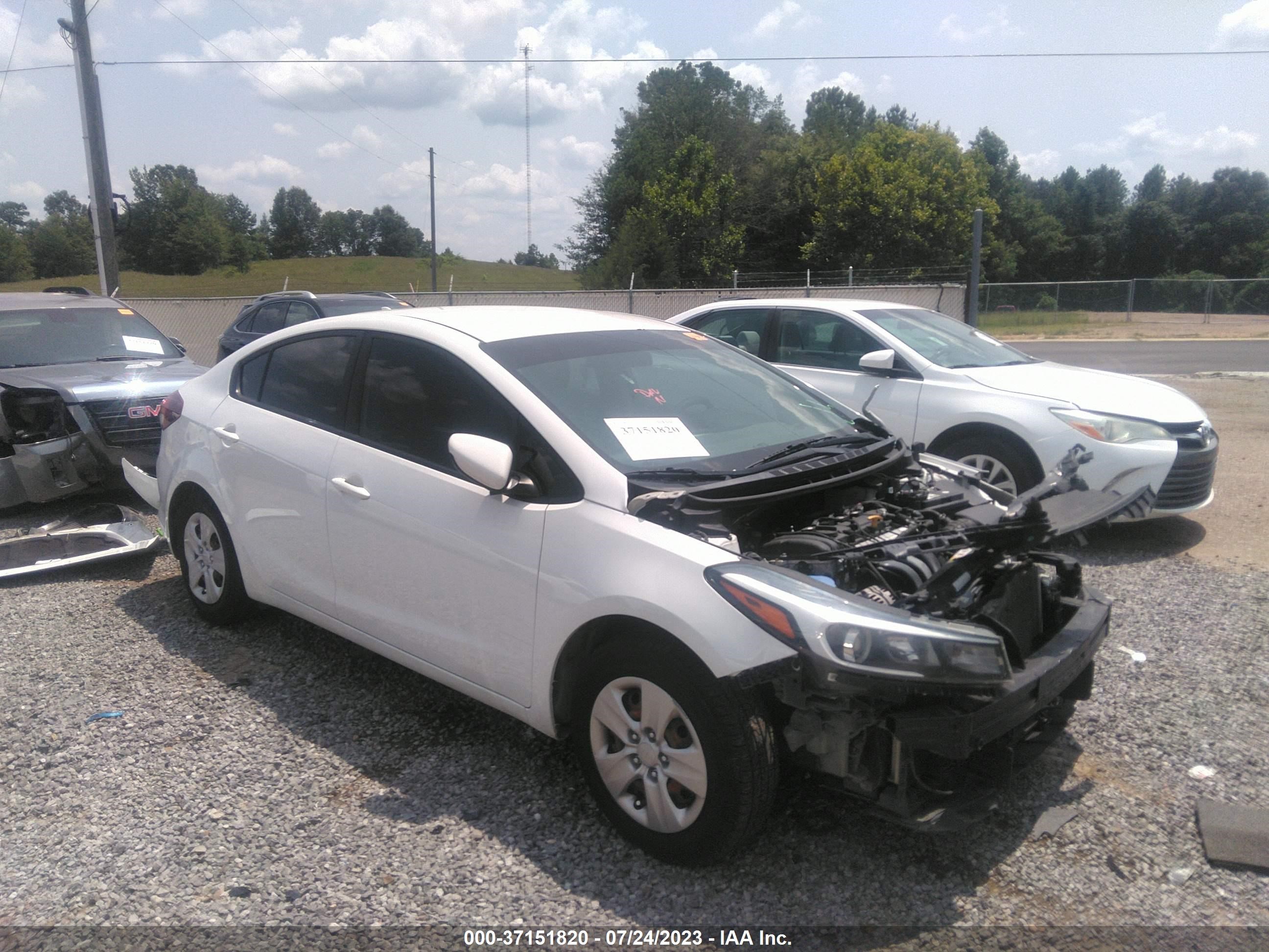 KIA FORTE 2017 3kpfk4a77he070282