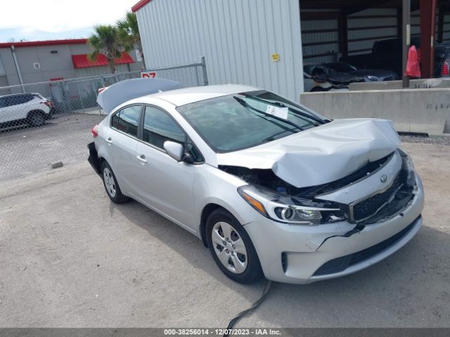 KIA FORTE 2017 3kpfk4a77he087681