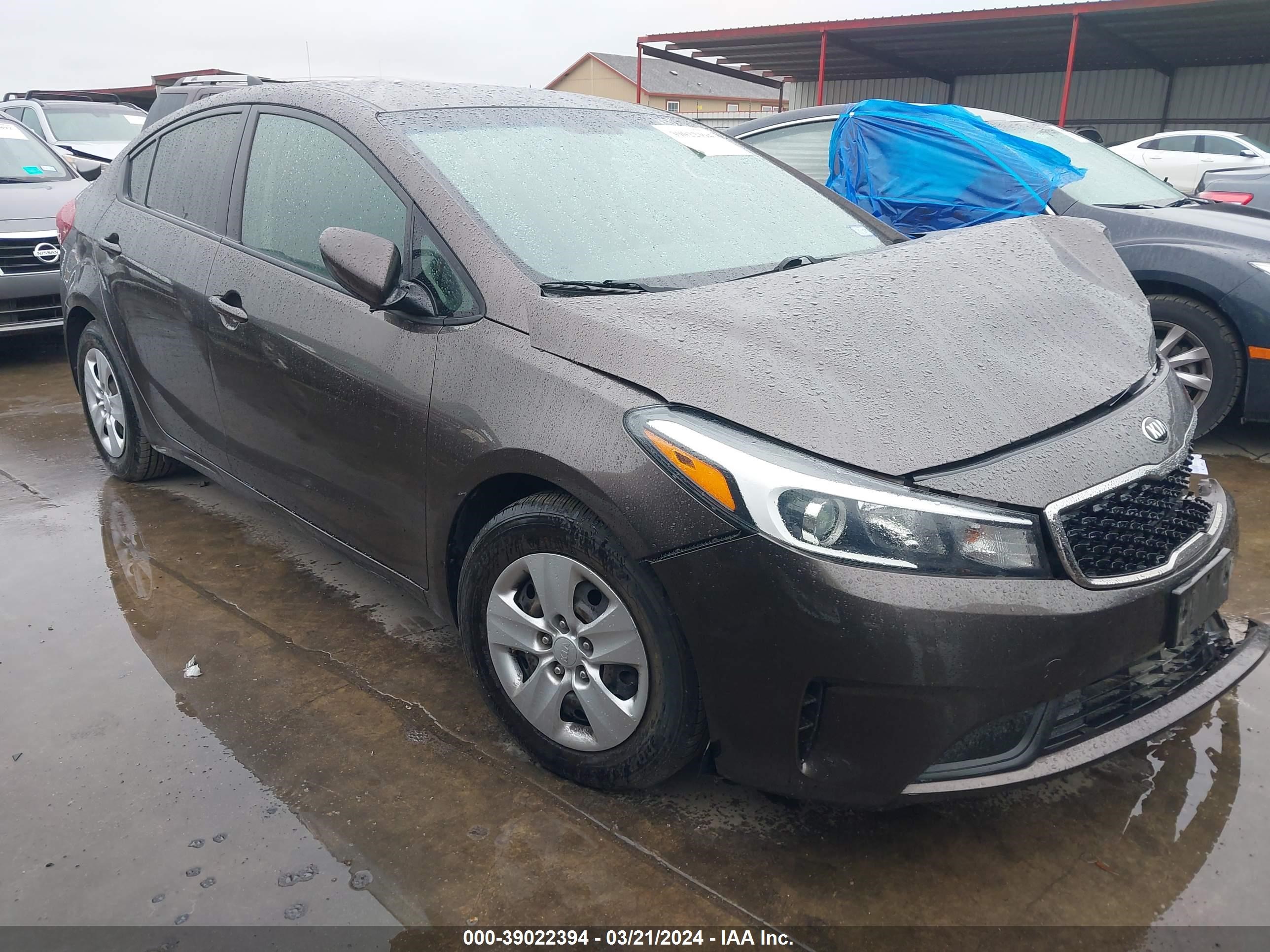 KIA FORTE 2017 3kpfk4a77he152125