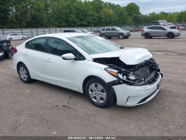 KIA FORTE 2018 3kpfk4a77je167682